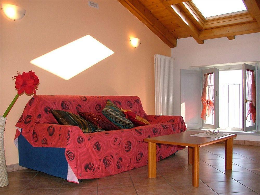 Residence Celeste Mezzegra Bagian luar foto