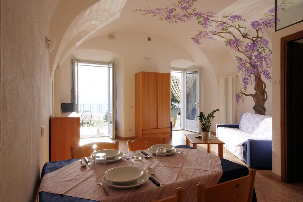 Residence Celeste Mezzegra Bagian luar foto
