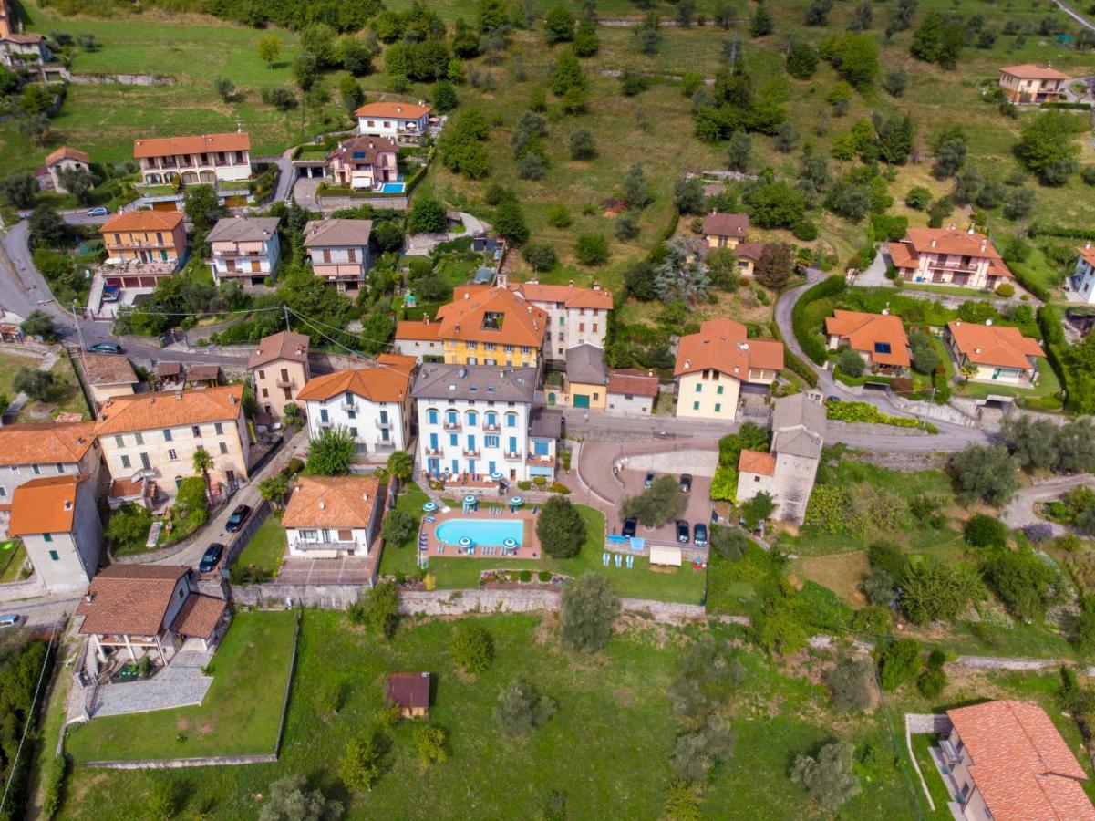 Residence Celeste Mezzegra Bagian luar foto